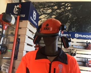 CASCO FORESTAL BENZA CON PANTALLA Y AURICULARES